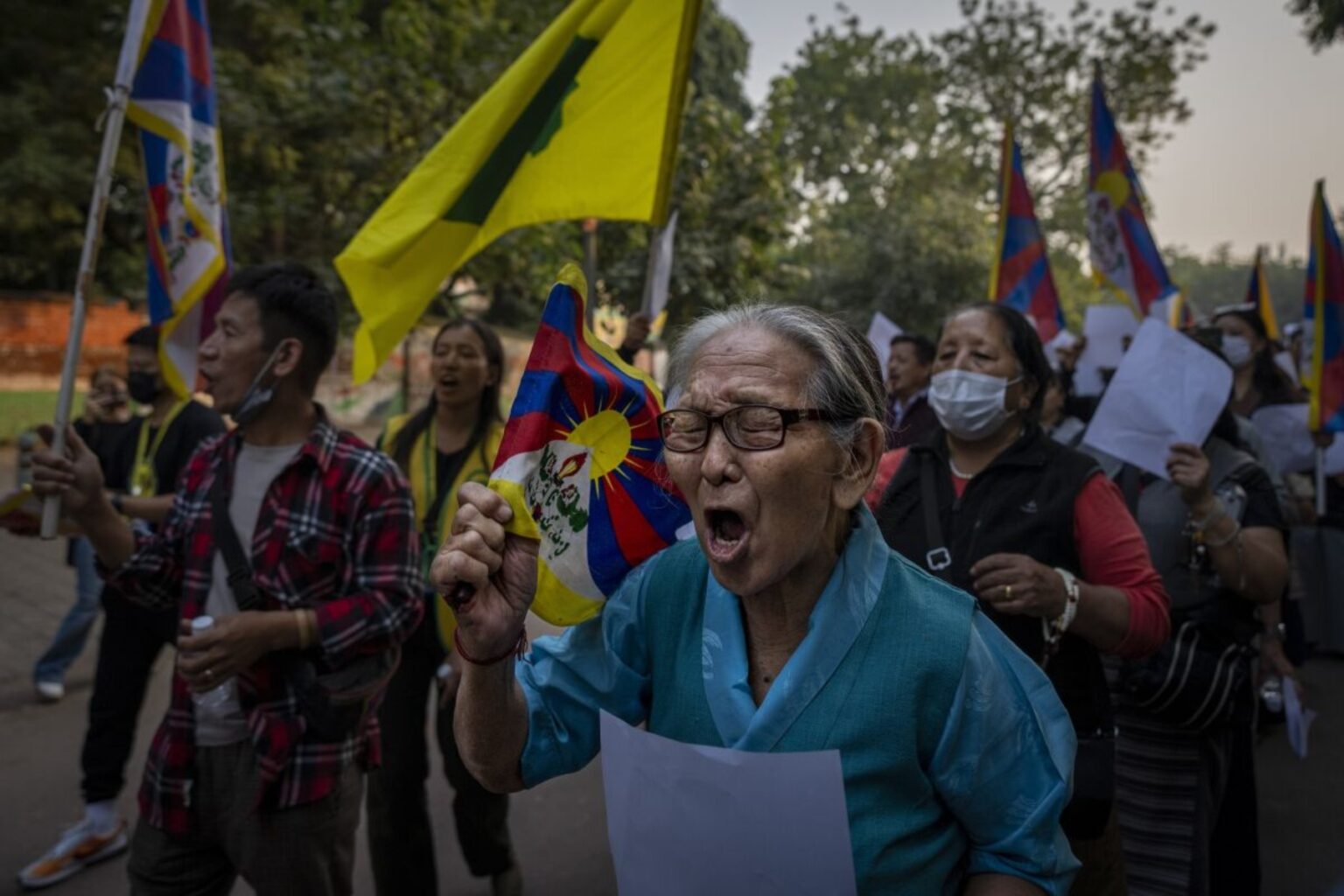 Κίνα:-Θιβετιανοί-στην-Ινδία-υποστηρίζουν-τους-διαδηλωτές-της-«μηδενικής-covid»