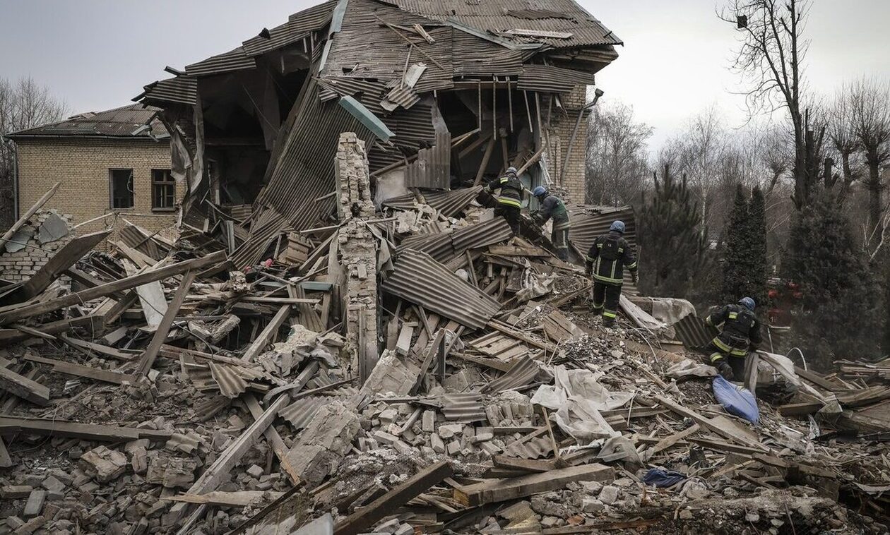 Ουκρανία:-Τουλάχιστον-11-νεκροί-σε-πυραυλική-επίθεση-στο-Λουχάνσκ