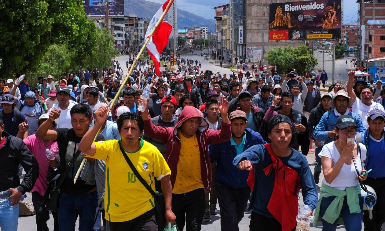 Περού:-Ο-Μεξικανός-πρόεδρος-καταδικάζει-την-κατάσταση-έκτακτης-ανάγκης