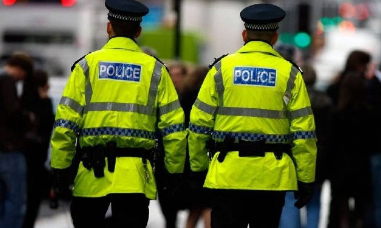 Βρετανία:-Δίωξη-σε-δύο-πρώην-αστυνομικούς-για-παιδική-πορνογραφία