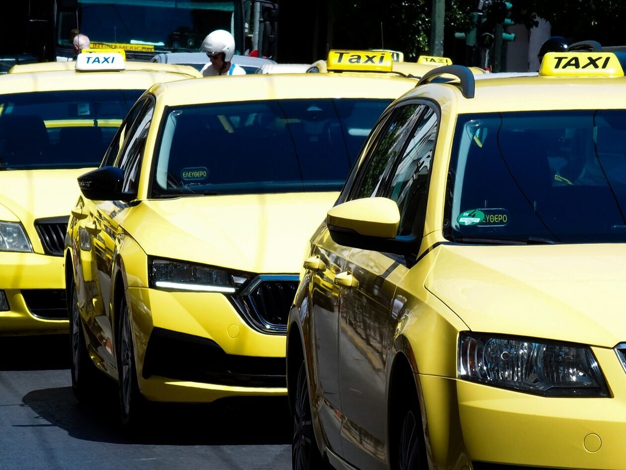 Κινητοποιήσεις-από-οδηγούς-ταξί-στο-κέντρο-της-Αθήνας-–-Τα-αιτήματά-τους