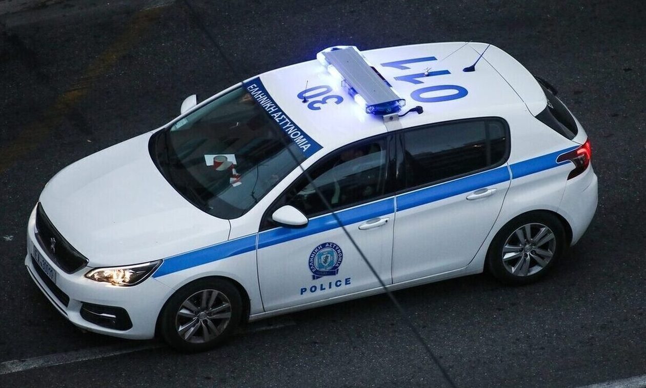 Αγρίνιο:-Σύλληψη-άνδρα-για-εξύβριση-και-απειλή-Δημοτικής-Υπαλλήλου-με-τη-χρήση-κατσαβιδιού