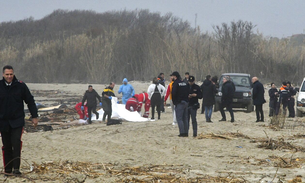 Τραγωδία-στην-Ιταλία:-Τουλάχιστον-40-νεκροί-μετανάστες-σε-ναυάγιο-κοντά-στην-Καλαβρία