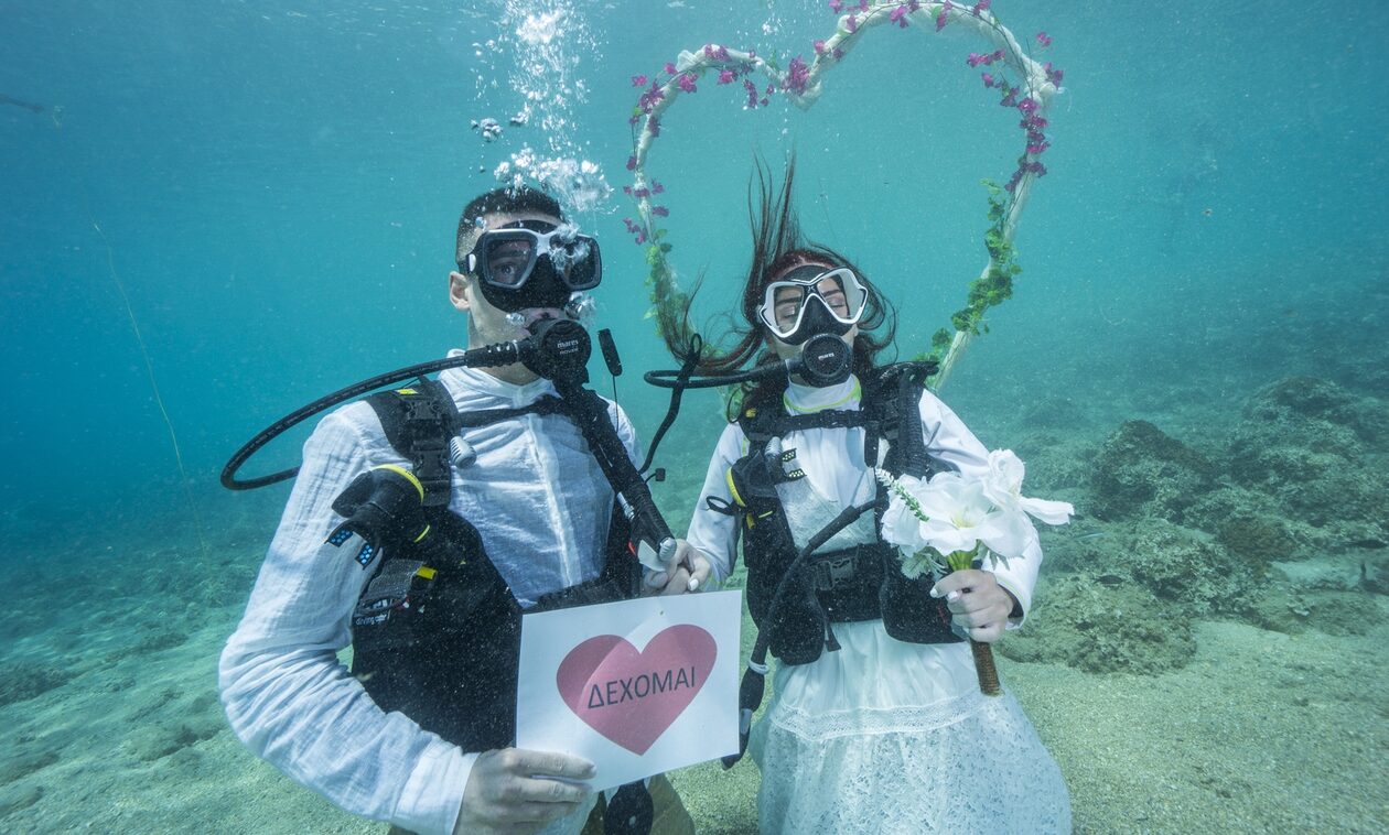 Αλόννησος:-Ο-υποβρύχιος-γάμος-που-έγινε-viral-–-Εντυπωσιακές-εικόνες
