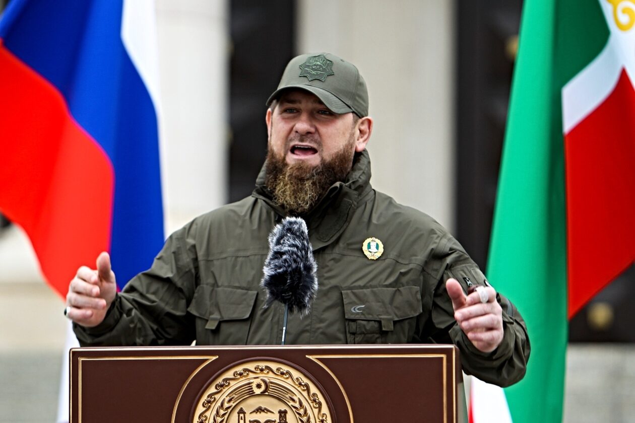 Καντίροφ:-Οι-Τσετσένοι-μαχητές-«μεταβαίνουν-σε-περιοχές-έντασης-στη-Ρωσία»