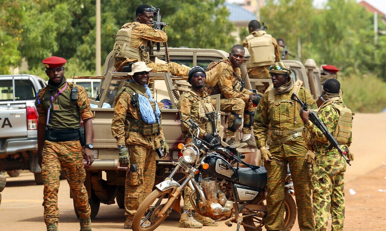 Μπουρκίνα-Φάσο:-74-νεκροί-σε-μάχες-μεταξύ-στρατιωτικών-και-τζιχαντιστών