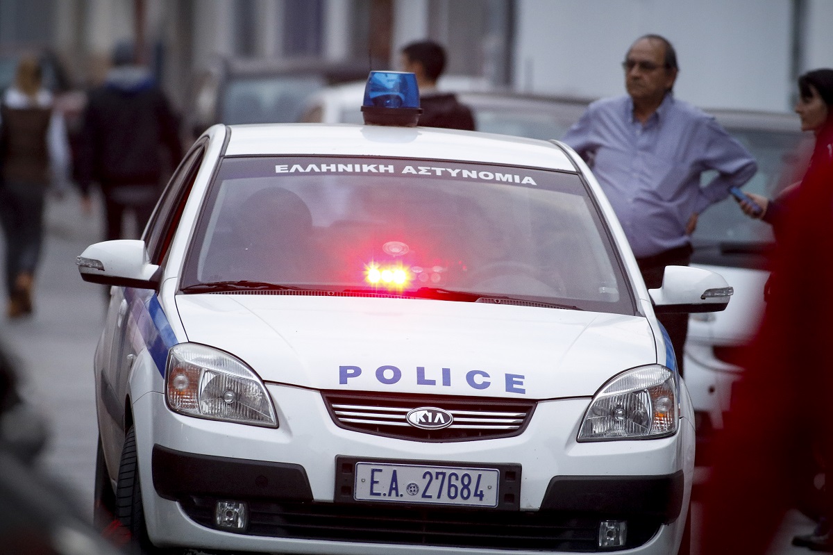 Στα-χέρια-της-Αστυνομίας-Έλληνας-προπονητής-για-συμμετοχή-στο-κύκλωμα-στοιχηματισμού