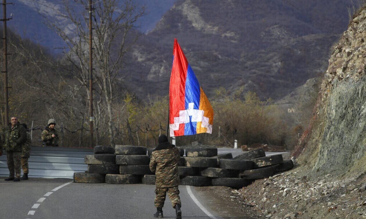 Πίεσεις-από-τους-αυτονομιστές-του-Ναγκόρνο-Καραμπάχ-να-ανοίξει-τον-διάδρομο-προς-την-Αρμενία