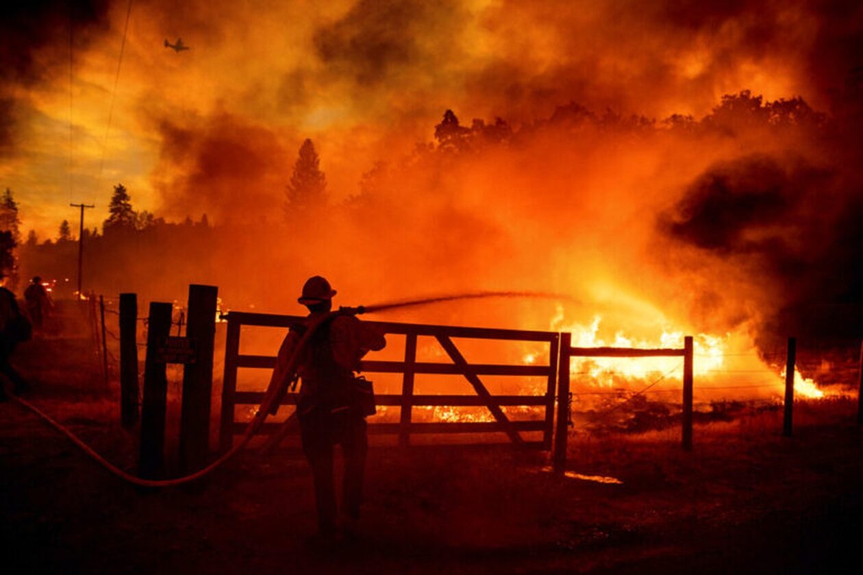 Πυρκαγιά-στην-πολιτεία-Ουάσιγκτον-απειλεί-σπίτια,-αγροκτήματα,-αγωγό-φυσικού-αερίου