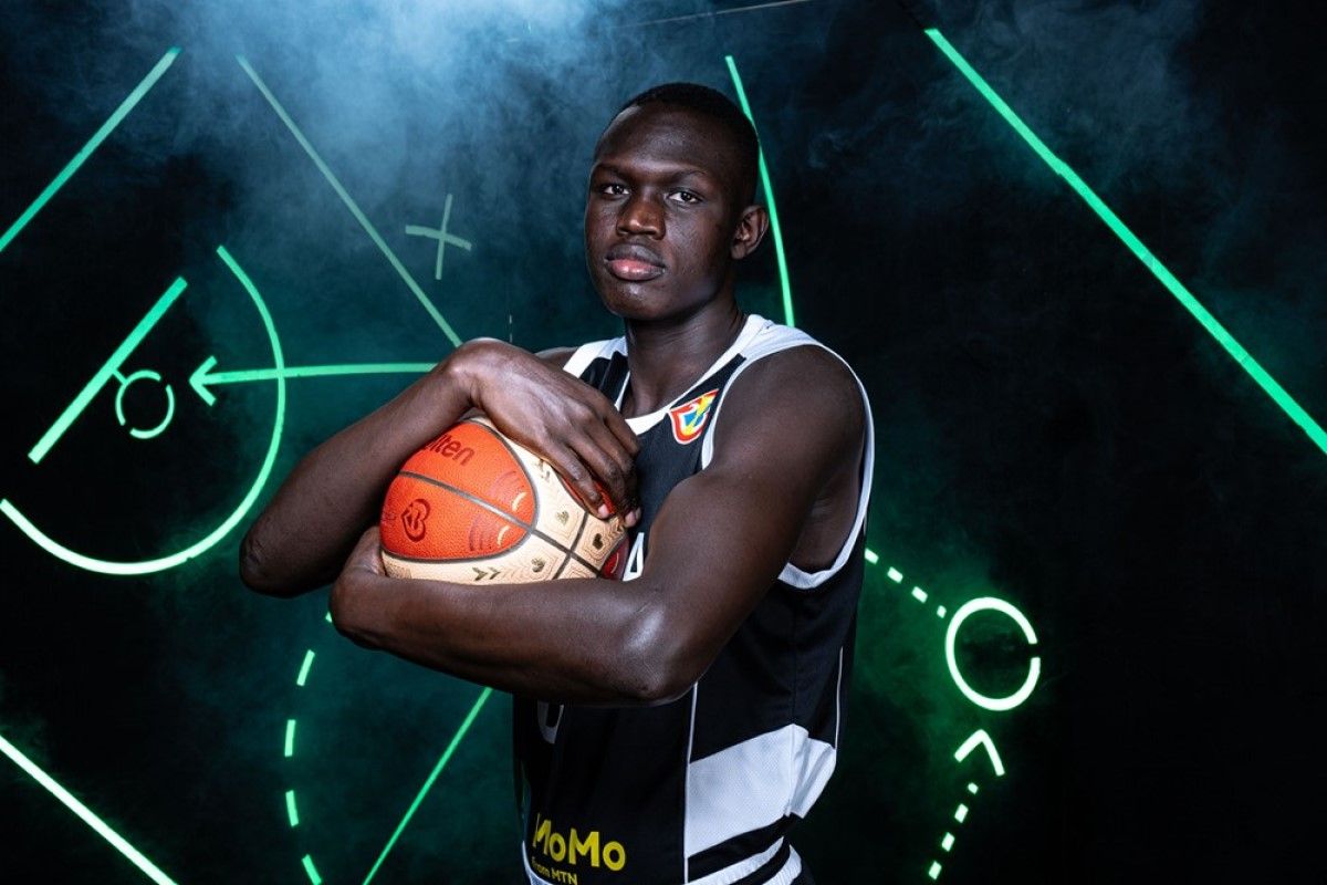 mundobasket-2023:-Ο-Καμάν-Μάλουαχ-του-Νότιου-Σουδάν,-νεαρότερος-παίκτης-της-διοργάνωση