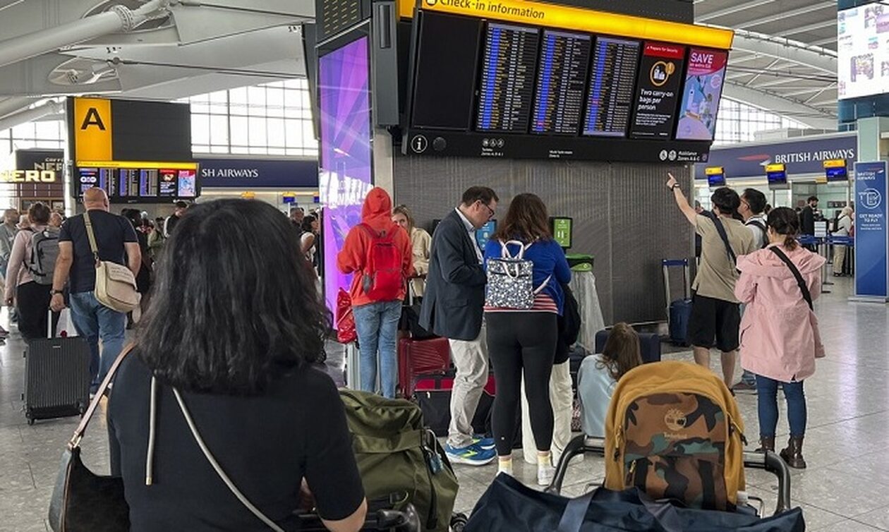Βρετανία:-Συνεχίζεται-η-ταλαιπωρία-για-χιλιάδες-επιβάτες-μετά-το-μπλακ-άουτ-στα-αεροδρόμια