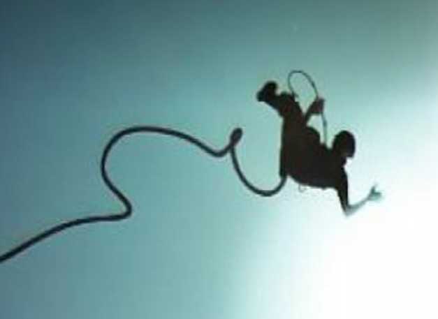 Όταν-το-bungee-jumping-μετατρέπεται-σε-εφιάλτη!-(vid)