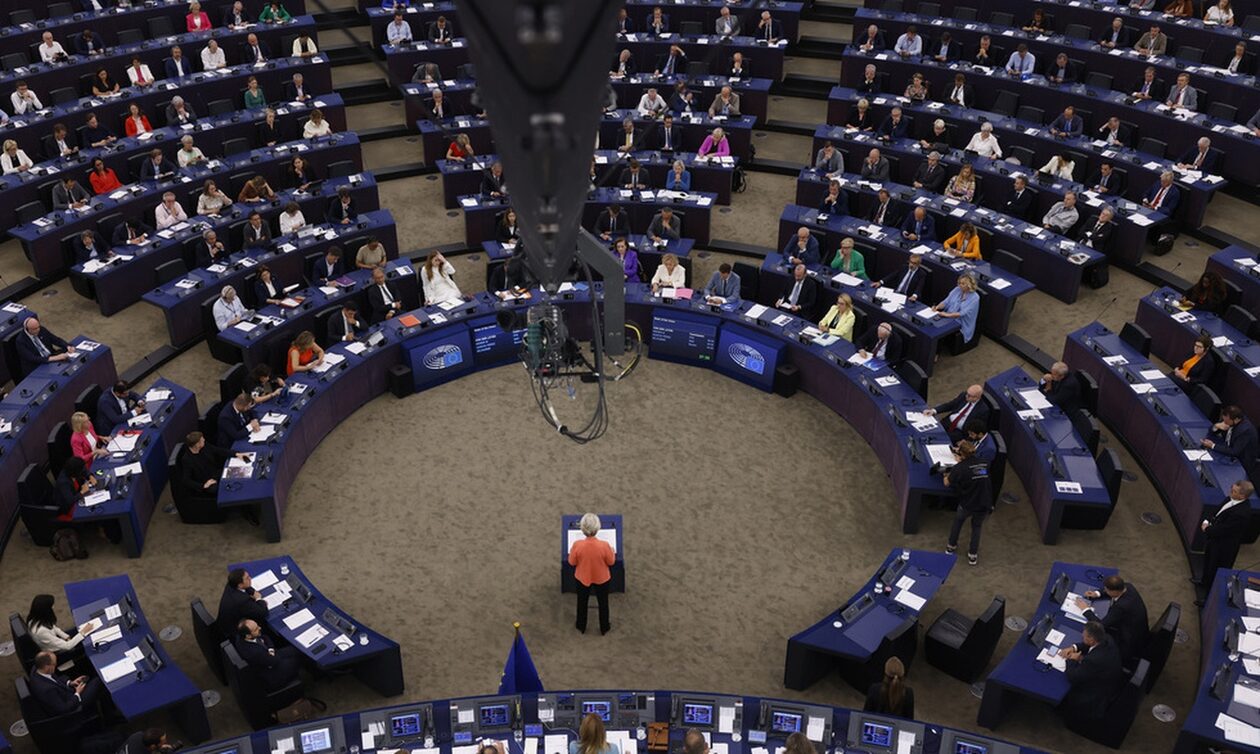 Αυξάνονται-οι-έδρες-του-Ευρωκοινοβουλίου:-15-επιπλέον-έδρες-θα-μοιραστούν-μεταξύ-των-μελών-της-ΕΕ