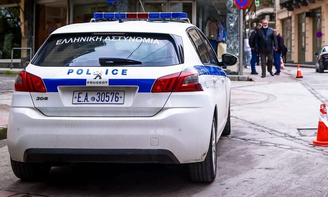 Θεσσαλονίκη:-Αθώοι-για-αθλητική-βία-τρεις-οπαδοί-που-κουβαλούσαν-πυρσούς-και-ρόπαλα