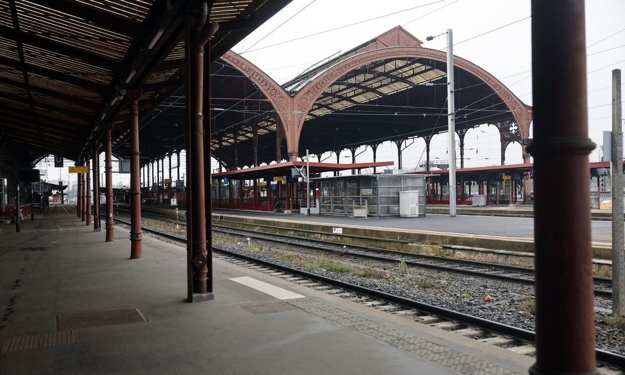 Τρένο-ξεκίνησε-από-το-Βέλγιο-για-το-Στρασβούργο-και-κατέληξε-στη-disney-land-στο-Παρίσι-λόγω-λάθους
