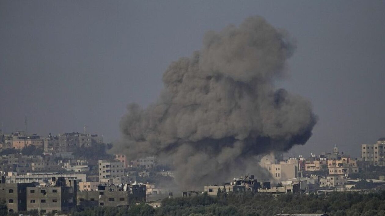 Ο-ισραηλινός-στρατός-διαψεύδει-ότι-ζήτησε-την-εκκένωση-νοσοκομείου-και-σχολείων-στη-Γάζα
