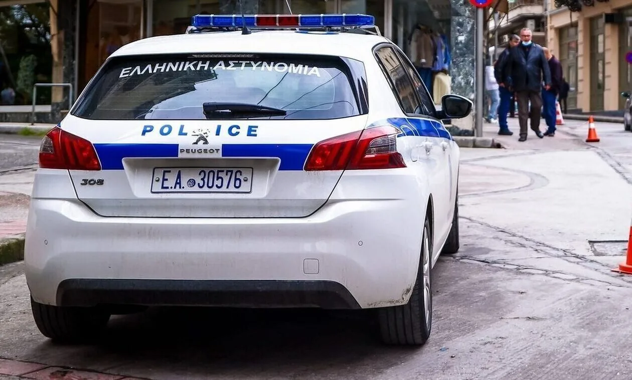 Θεσσαλονίκη:-Απόπειρα-ένοπλης-ληστείας-σε-ψιλικατζίδικο-–-15χρονος-«μπούκαρε»-με-μαχαίρι