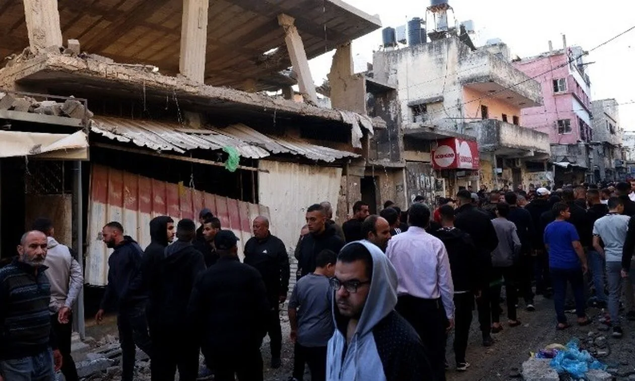 Εκκενώνεται-το-νοσοκομείο-Αλ-Σίφα-–-Εκατοντάδες-άνθρωποι-απομακρύνονται-πεζή