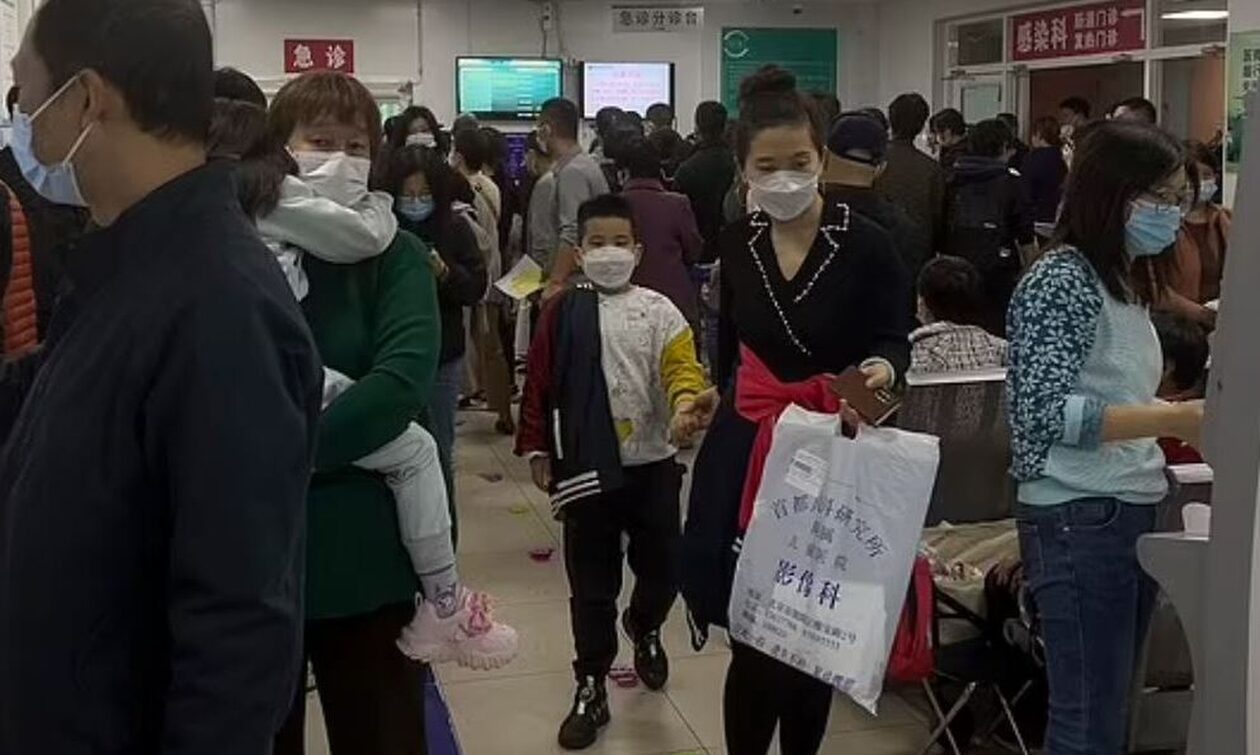 Πεκίνο:-Σκηνές-πανικού-στα-νοσοκομεία-–-Δεν-υπάρχει-«μυστηριώδης-πνευμονία»-επιμένουν-οι-Αρχές