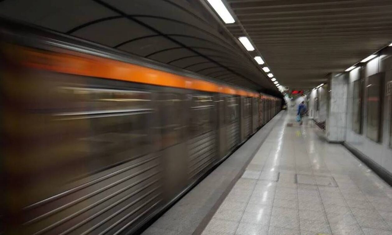 Πτώση-ατόμου-στις-ράγες-του-μετρό-«Συγγρού-Φιξ»