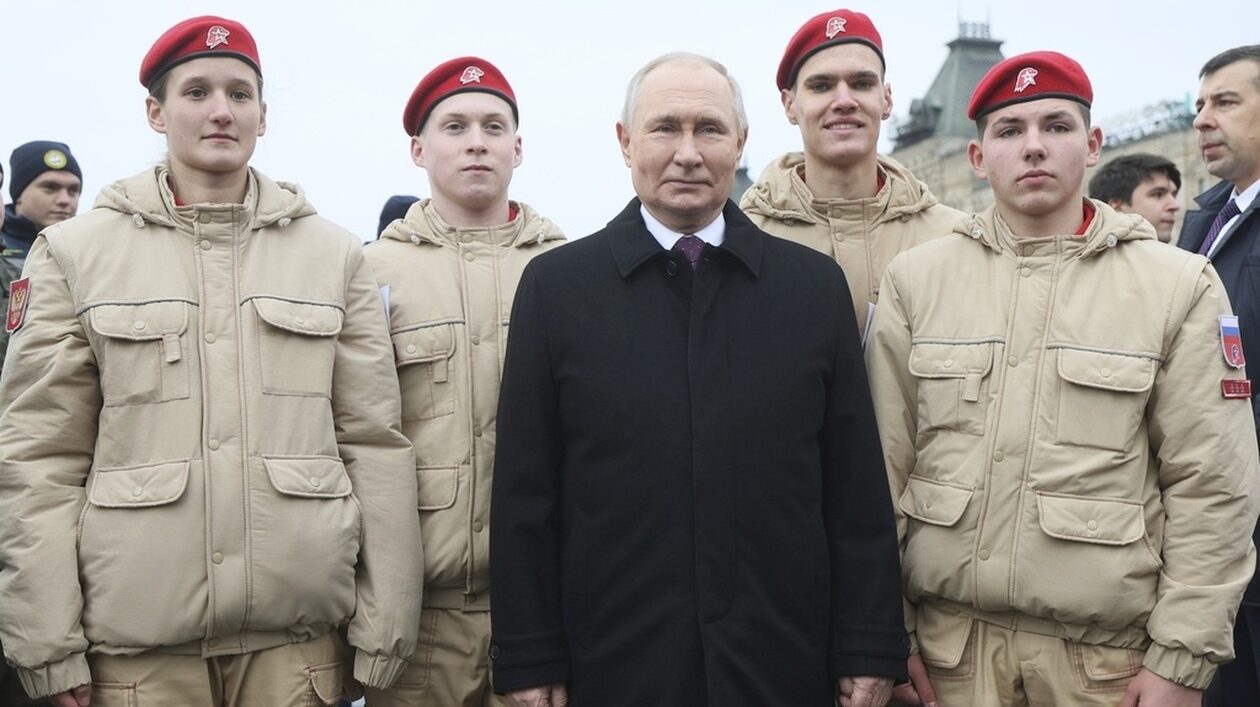 Ρωσία:-Αυξάνεται-ο-αριθμός-του-προσωπικού-των-Ενόπλων-Δυνάμεων-με-διάταγμα-Πούτιν