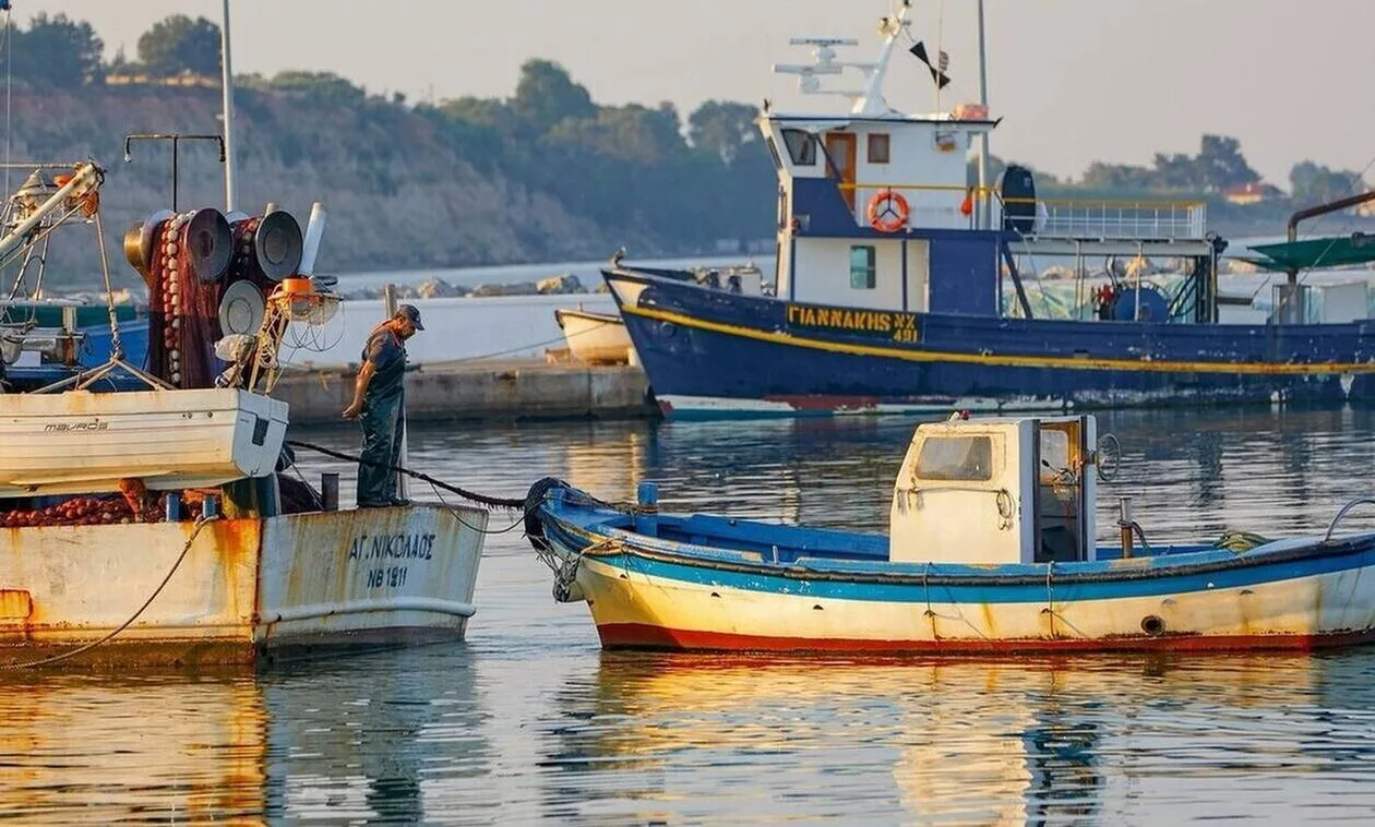 Σε-ΦΕΚ-η-απόφαση-για-τη-χορήγηση-ενίσχυσης-de-minimis-στους-αλιείς-Τα-ποσά-και-οι-δικαιούχοι