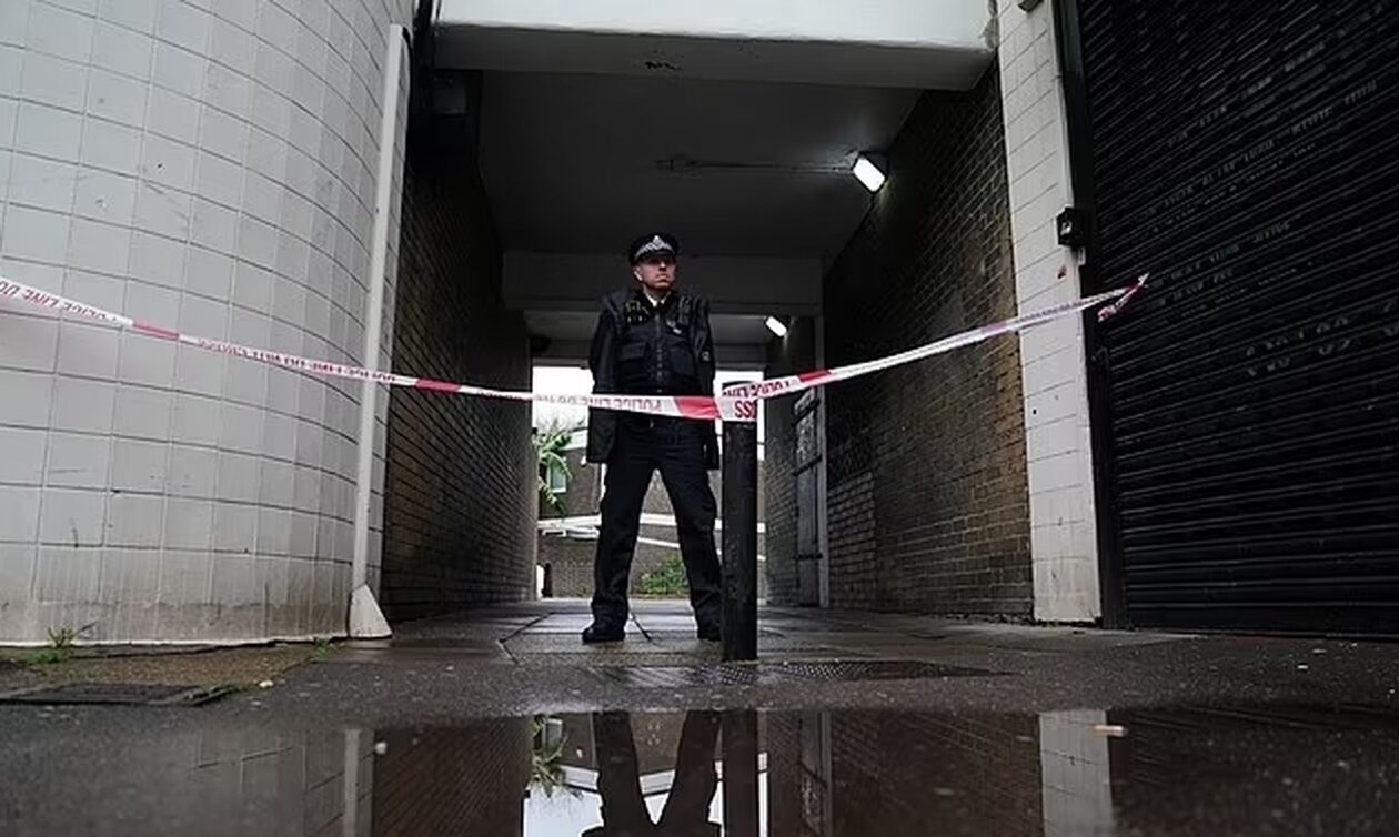 Λονδίνο:-22χρονη-βρέθηκε-μαχαιρωμένη-μέχρι-θανάτου-στο-σπίτι-της-–-Συνελήφθη-16χρονος