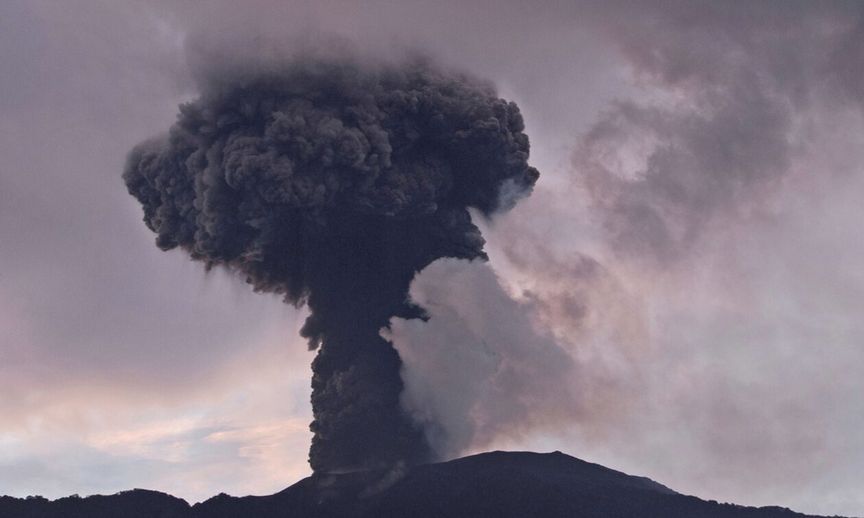 Τρόμος-στην-iνδονησία:-Το-ηφαίστειο-Μαράπι-εξερράγη-για-δεύτερη-φορά-μέσα-σε-ένα-μήνα