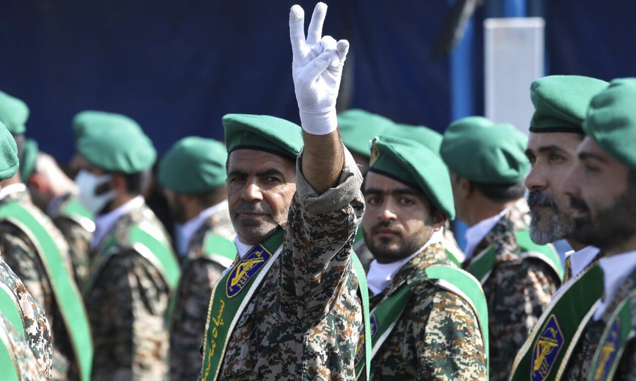 Ιράν:-Ποιοι-είναι-οι-πανίσχυροι-«Φρουροί-της-Επανάστασης»-που-μπαίνουν-στο-παιχνίδι-μετά-τους-Χούθι