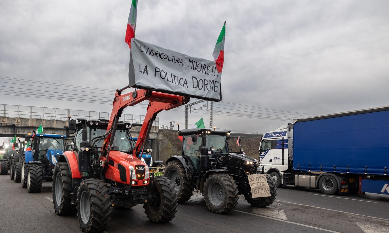 Ιταλία:-«Θα-φτάσουμε-στη-Ρώμη»-–-Οι-αγρότες-προειδοποιούν-για-κλιμάκωση-των-διαμαρτυριών