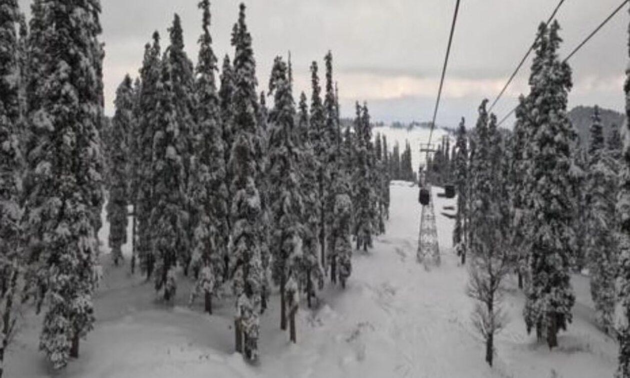 gulmarg:-Πώς-απολαμβάνουν-το-χειμερινό-θέρετρο-της-Ινδίας-τουρίστες-και-σκιέρ