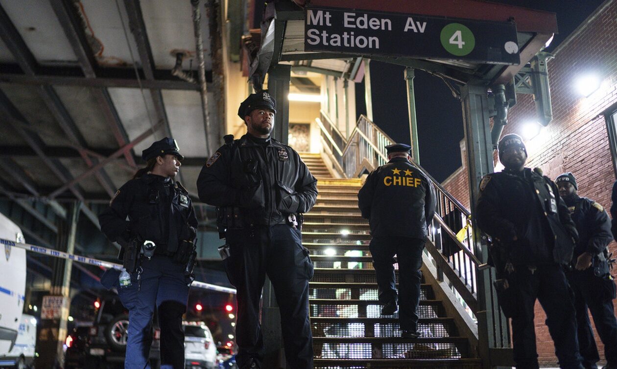 ΗΠΑ:-Ένας-νεκρός-και-πέντε-τραυματίες-από-ένοπλη-επίθεση-το-μετρό-της-Νέας-Υόρκης