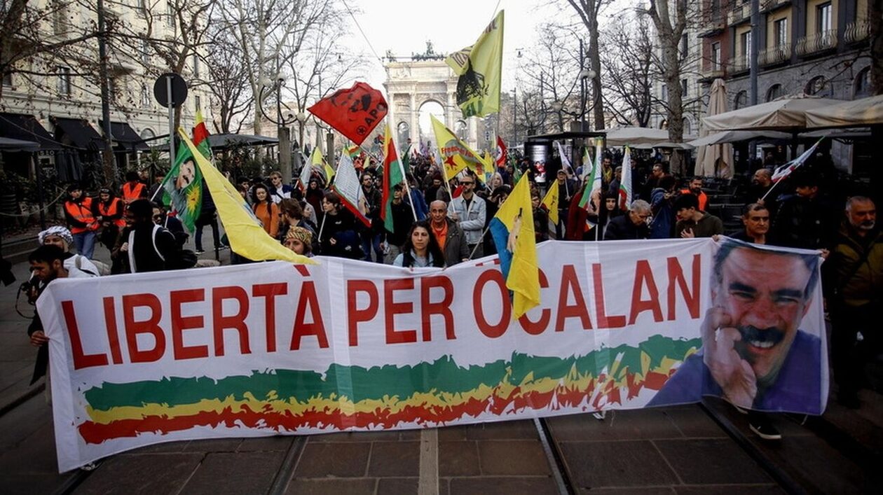 Κολωνία:-Διαδήλωση-Κούρδων-με-αίτημα-την-αποφυλάκιση-του-Αμπντουλάχ-Οτσαλάν  