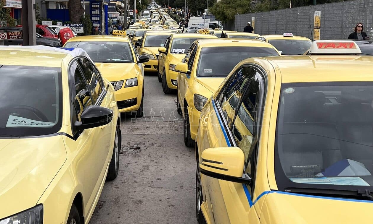 Απεργία-ταξί:-Αποχώρησαν-οι-οδηγοί-από-το-Υπουργείο-Μεταφορών-–-Άκαρπη-η-συνάντηση-με-την-Υφυπουργό