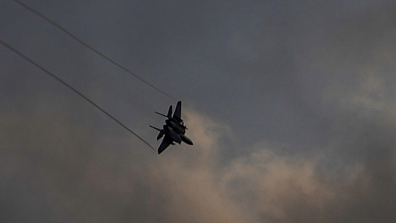 Πόλεμος-στο-Ισραήλ:-Τρεις-μαχητές-της-Χεζμπολάχ-νεκροί-από-αεροπορικό-πλήγμα