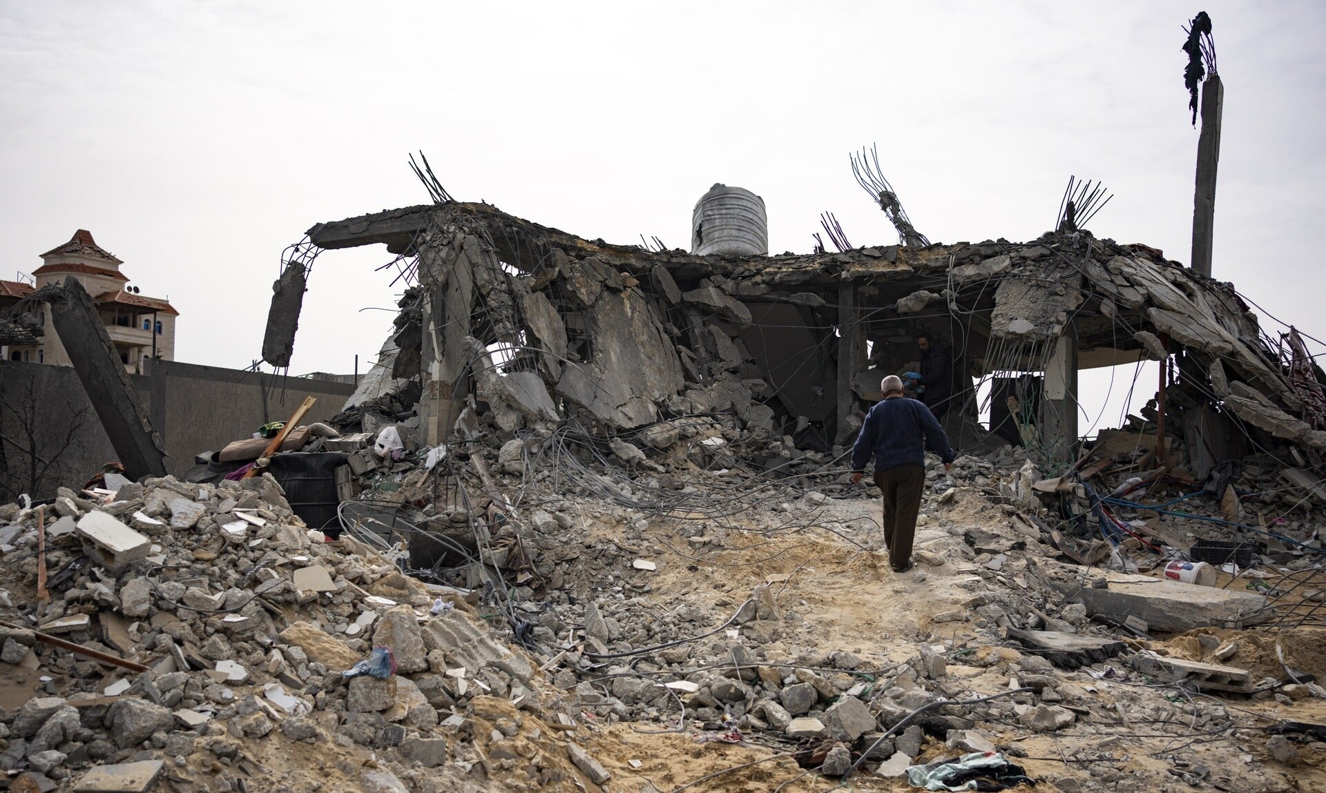Γάζα:-Τουλάχιστον-12-Παλαιστίνιοι-σκοτώθηκαν-από-ισραηλινό-πλήγμα-στη-Ράφα