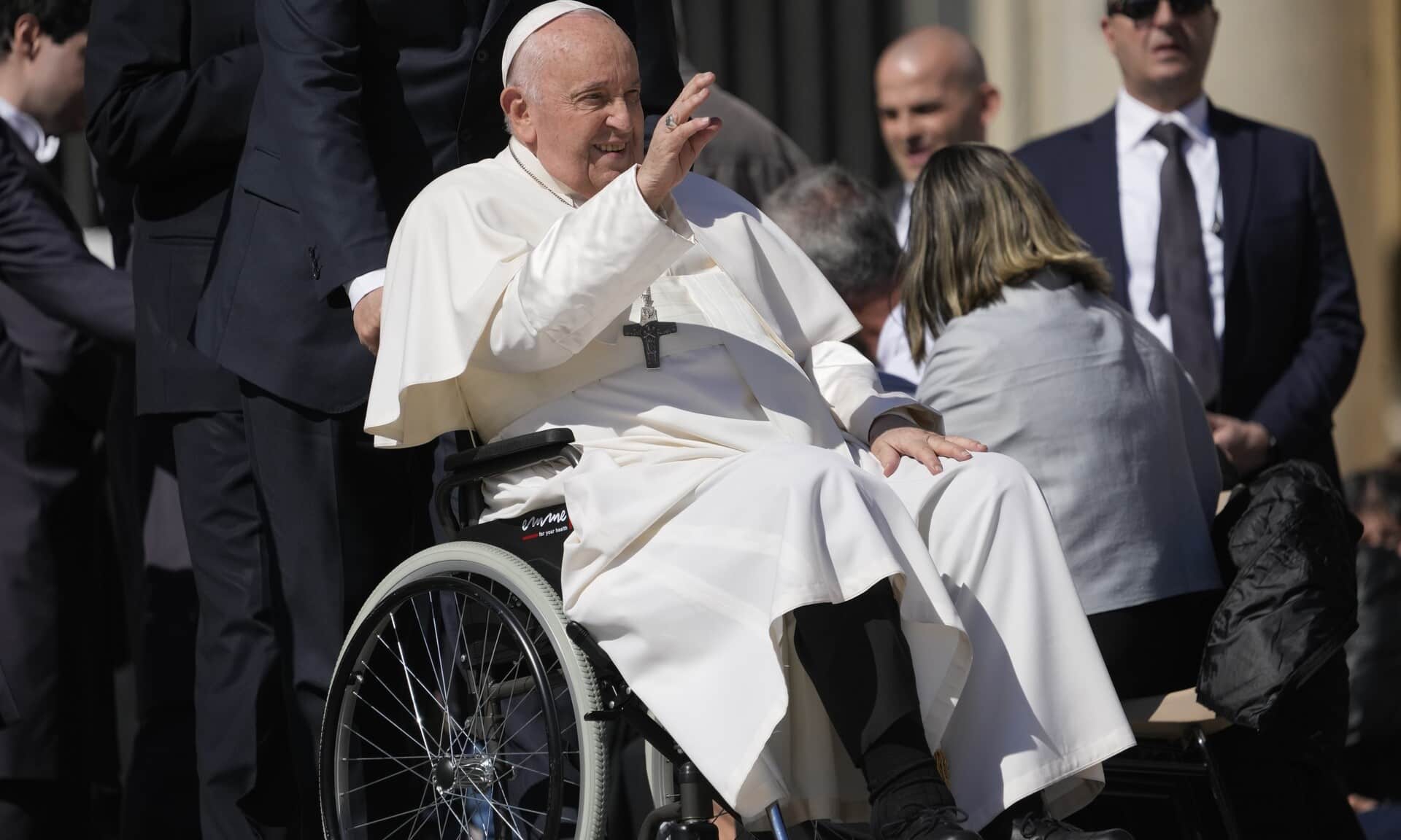 Πάπας-Φραγκίσκος:-«Όταν-πεθάνω-θέλω-ένα-φέρετρο-αξιοπρεπές,-αλλά-όπως-όλοι-οι-άλλοι-χριστιανοί»
