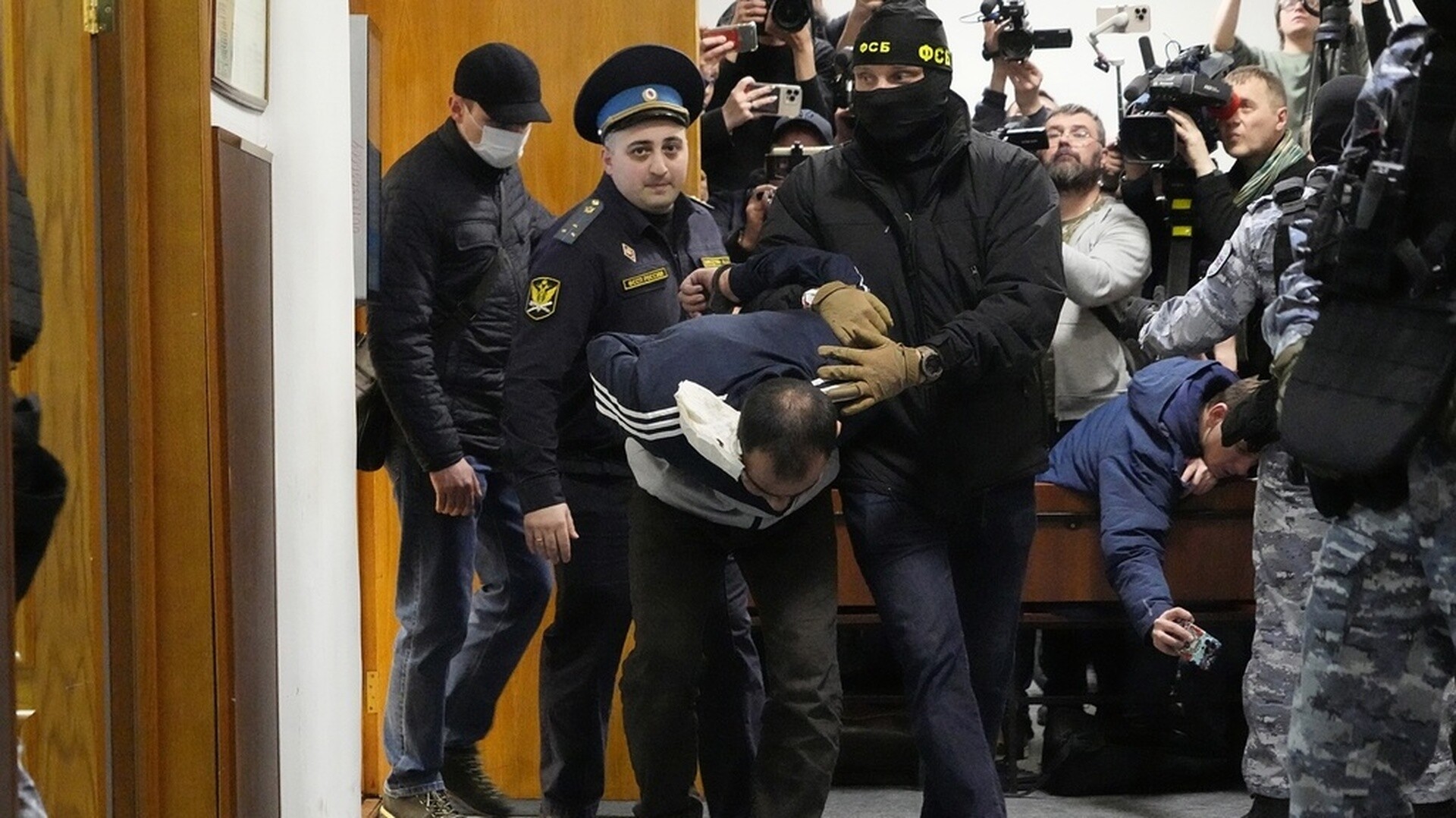 Ρωσία:-Τρεις-συλλήψεις-για-την-τρομοκρατική-επίθεση-στην-Μόσχα-από-την-fsb