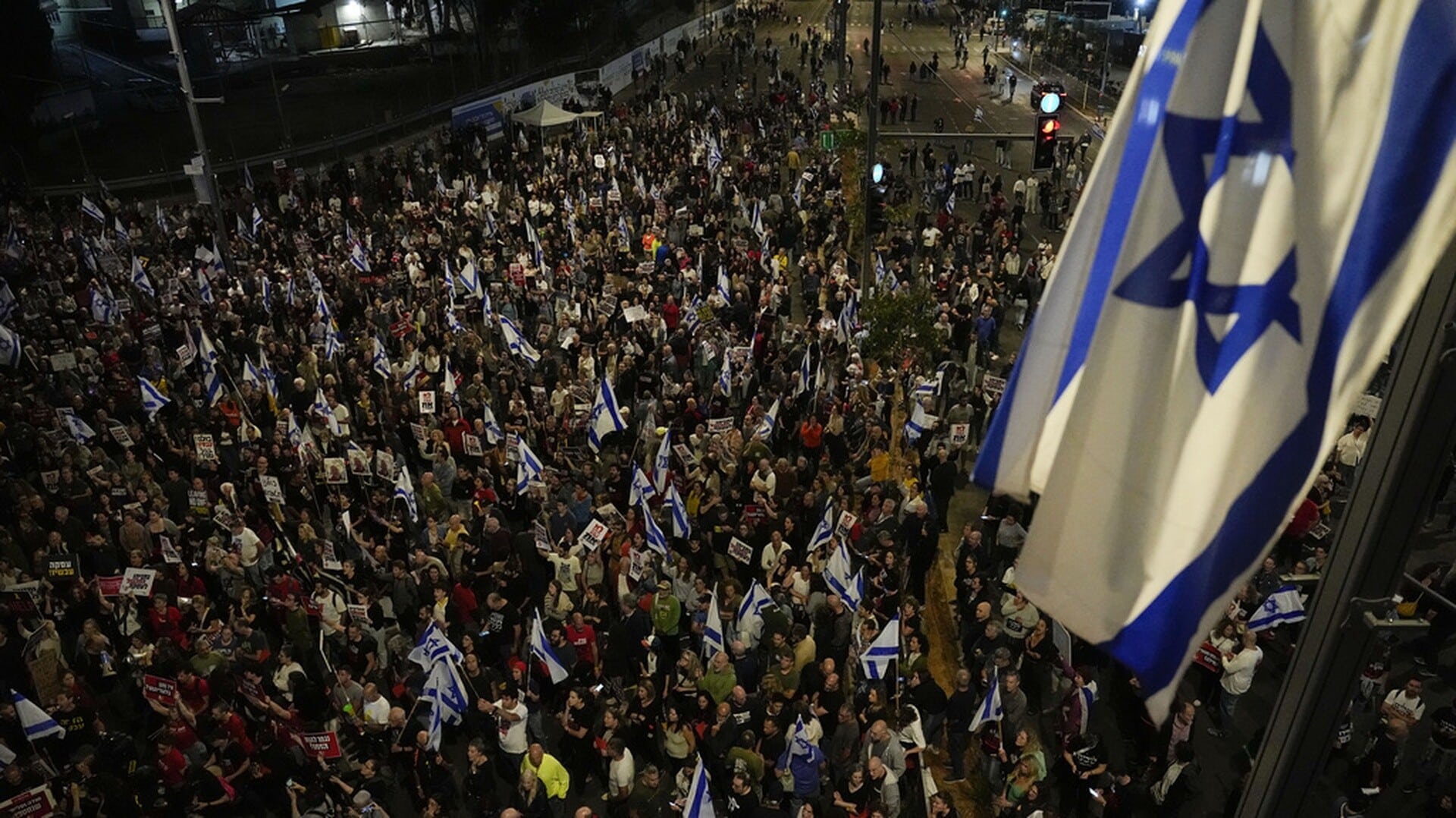 Πόλεμος-στο-Ισραήλ:-Αυτοκίνητο-έπεσε-πάνω-σε-διαδηλωτές-στο-Τελ-Αβίβ