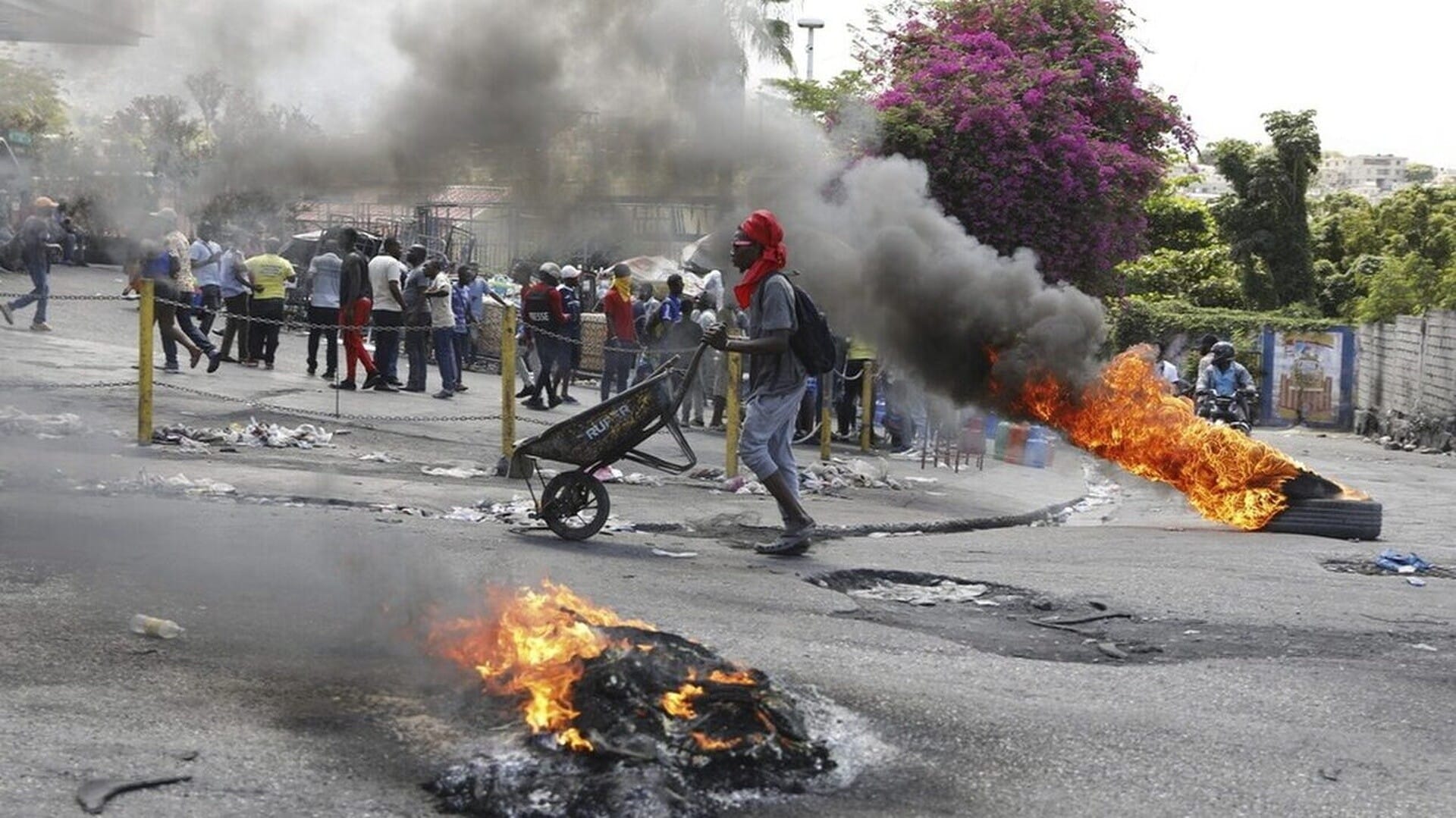 Χάος-στην-Αϊτή:-100.000-άνθρωποι-εγκατέλειψαν-την-πρωτεύουσα-μέσα-σ’-έναν-μήνα