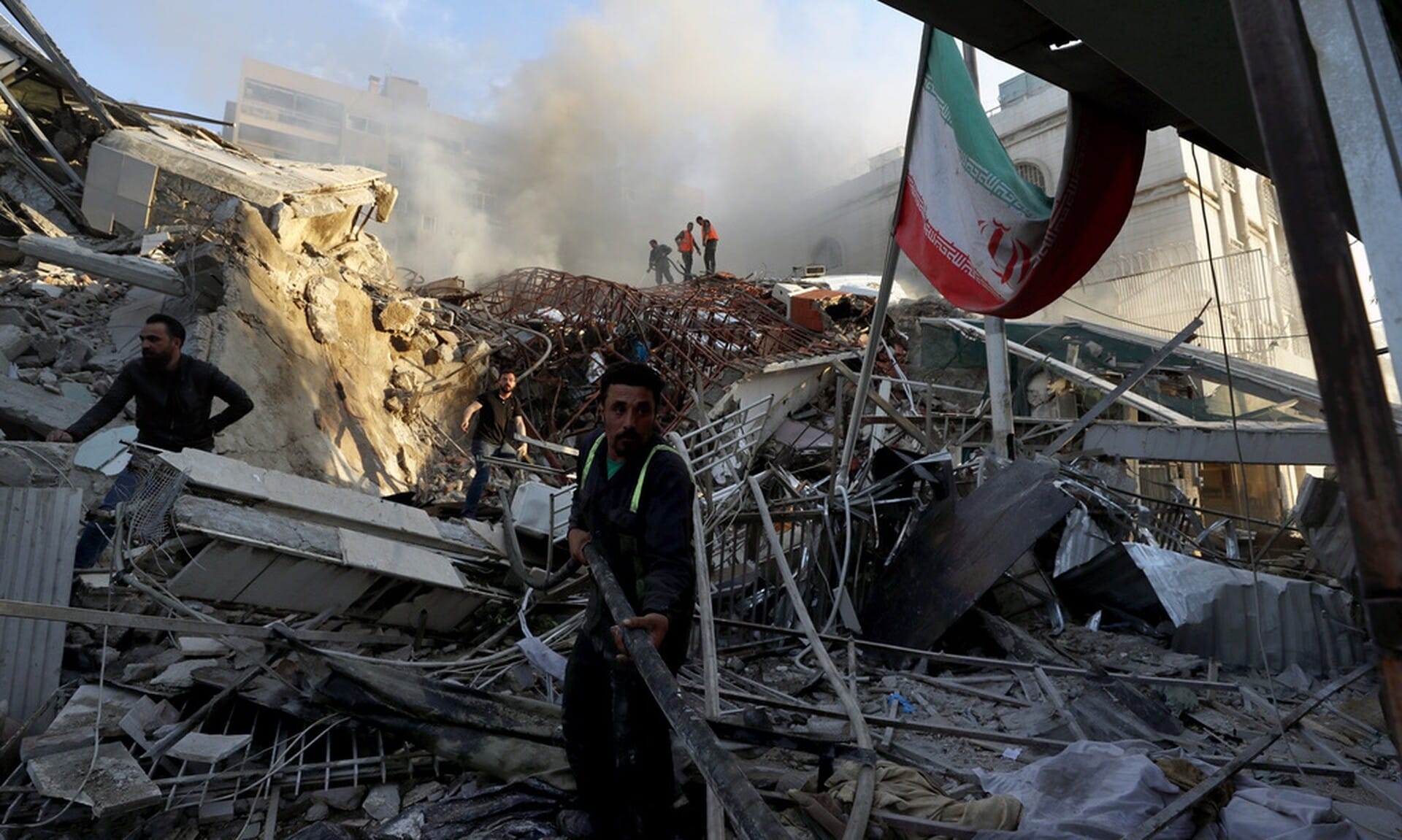 idf:-Τα-θύματα-της-επίθεσης-στο-ιρανικό-προξενείο-στη-Δαμασκό-ήταν-«τρομοκράτες»