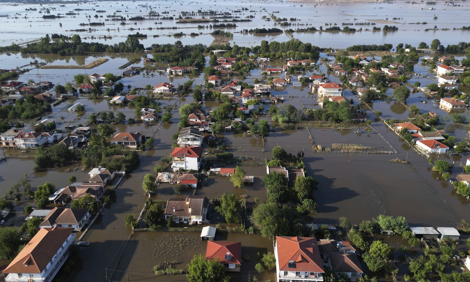 Πλημμύρες-Θεσσαλία:-Επέκταση-προσωρινής-στέγασης-για-ένα-έτος