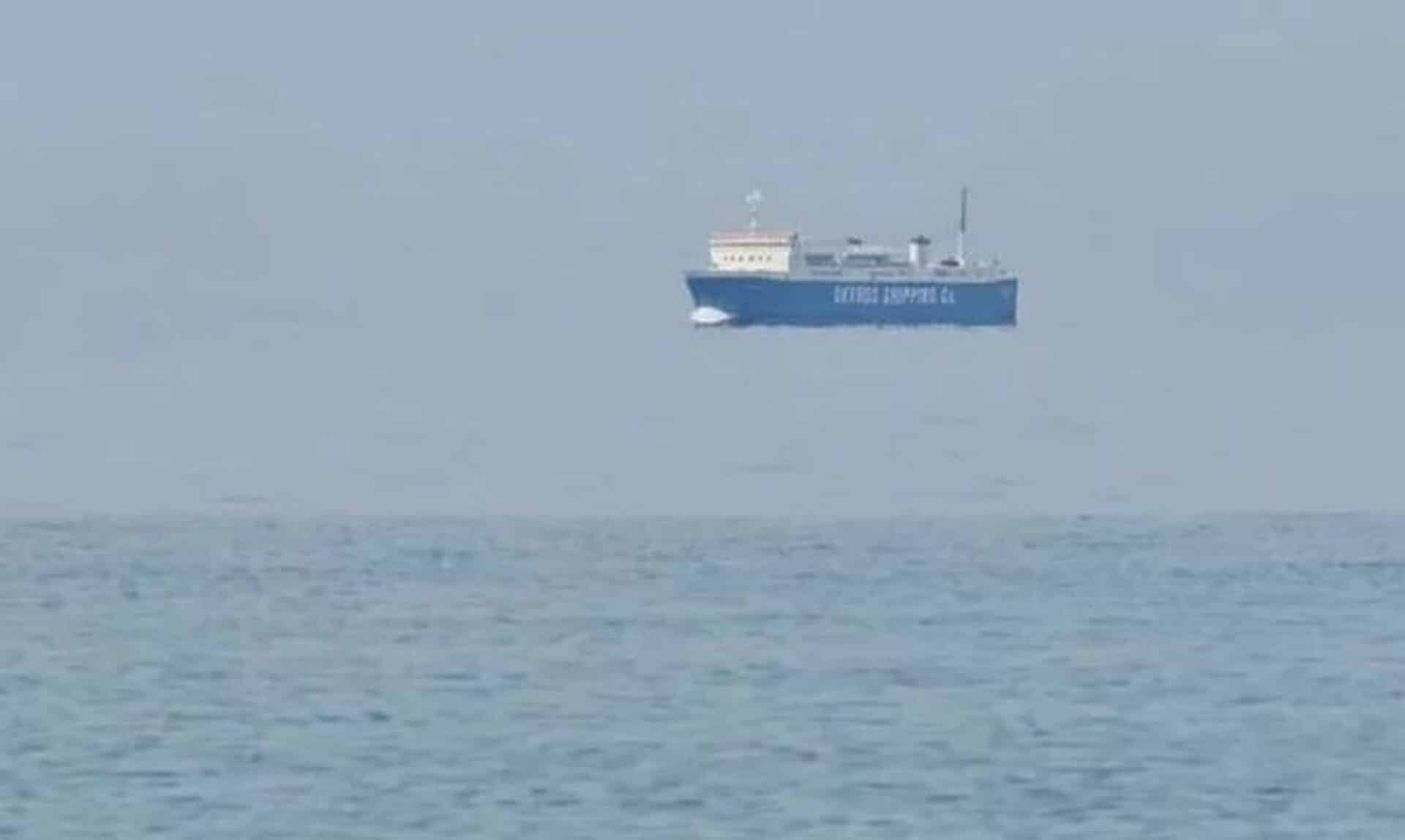 Το-ιπτάμενο-πλοίο-στην-Κύμη-που-έγινε-viral-–-Η-fata-morgana-εμφανίστηκε-ξανά