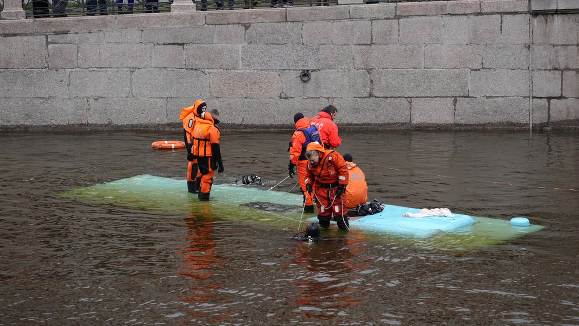Ρωσία:-Επτά-νεκροί-από-την-πτώση-λεωφορείου-σε-ποταμό-της-Αγίας-Πετρούπολης