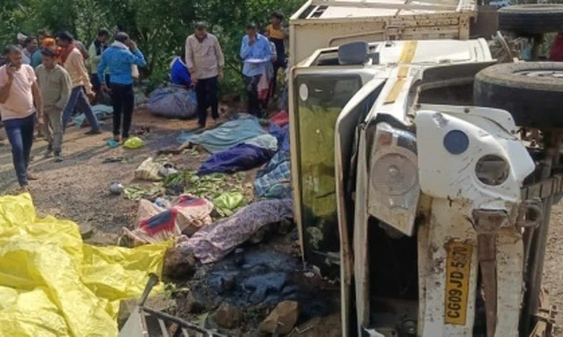 Ινδία:-Ημιφορτηγό-έπεσε-σε-χαράδρα-–-Τουλάχιστον-17-νεκροί
