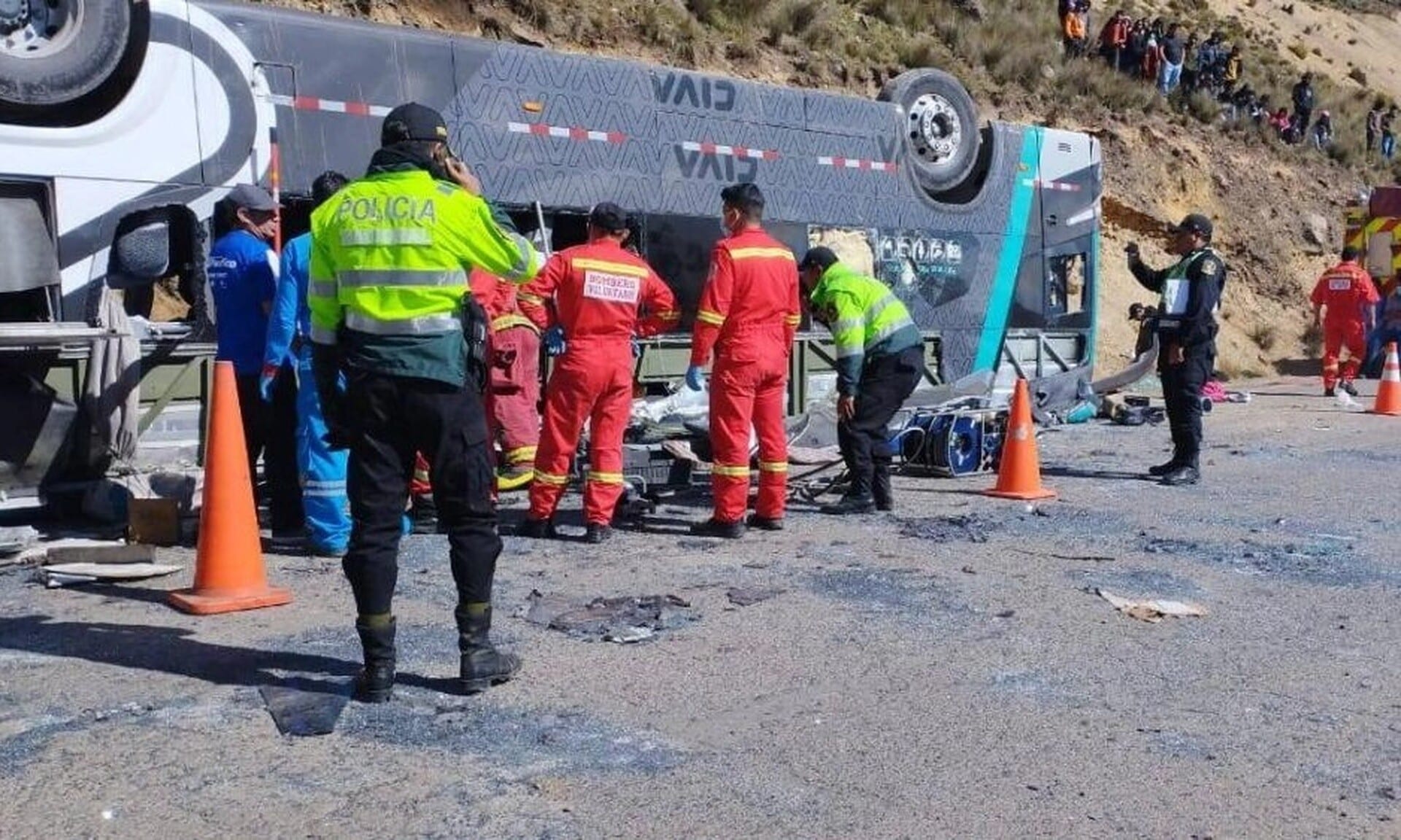 Νέα-τραγωδία-στο-Περού:-Τουλάχιστον-19-νεκροί-σε-δύο-δυστυχήματα-με-επιβατικά-λεωφορεία
