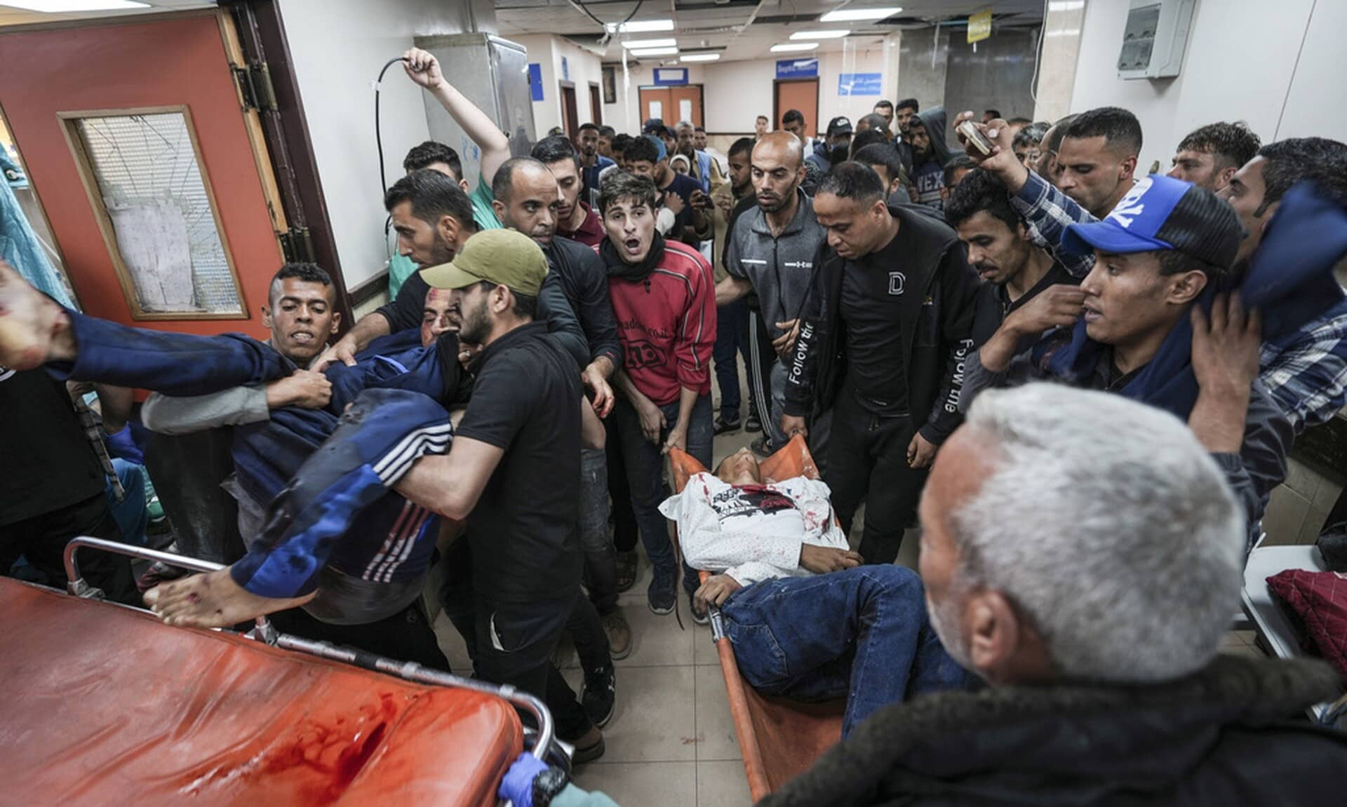 Γάζα:-Μάχες-μεταξύ-Ισραήλ-και-Χαμάς-κοντά-σε-δύο-νοσοκομεία-–-Απειλείται-η-λειτουργία-τους