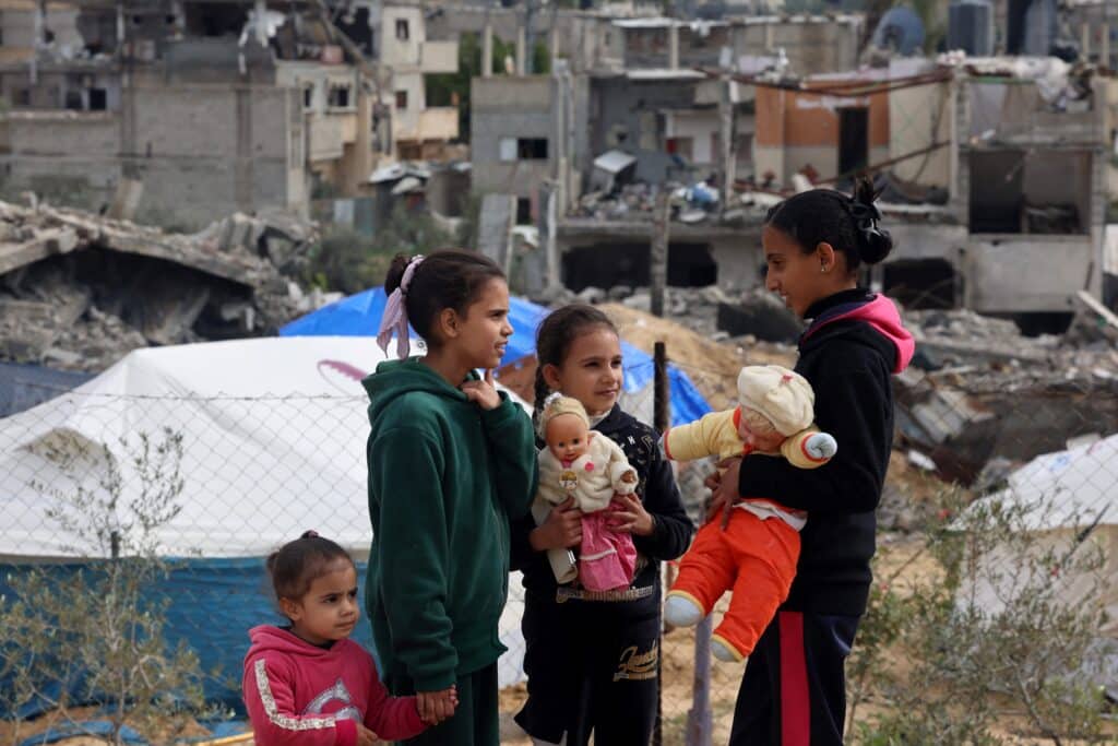 Διεθνής-Ομοσπονδία-Ερυθρού-Σταυρού-και-Ερυθράς-Ημισελήνου:-Έκκληση-για-Κατάπαυση-του-Πυρός-και-Ανθρωπιστική-Βοήθεια-στη-Λωρίδα-της-Γάζας