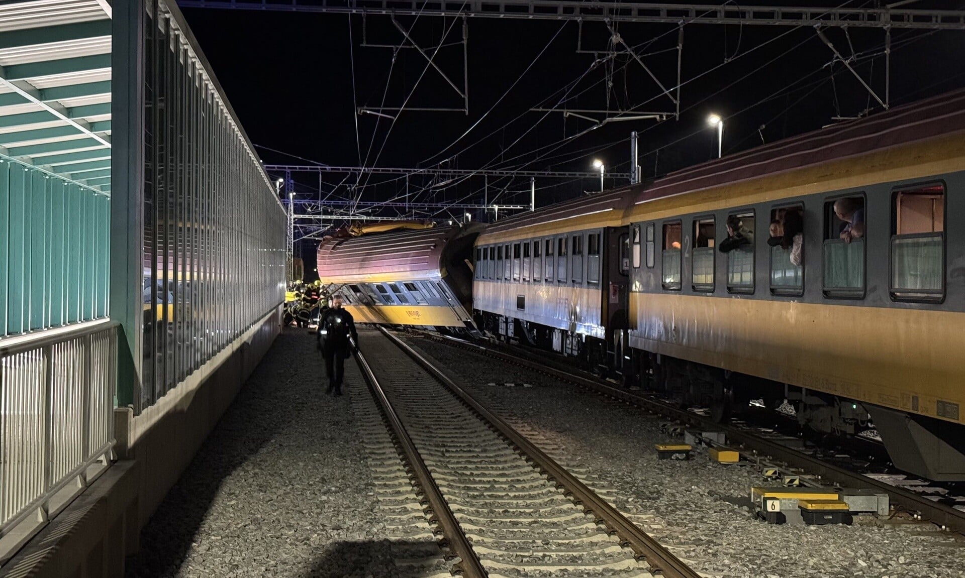 Σύγκρουση-τρένων-στην-Τσεχία:-Αναφορές-για-νεκρούς-και-δεκάδες-τραυματίες
