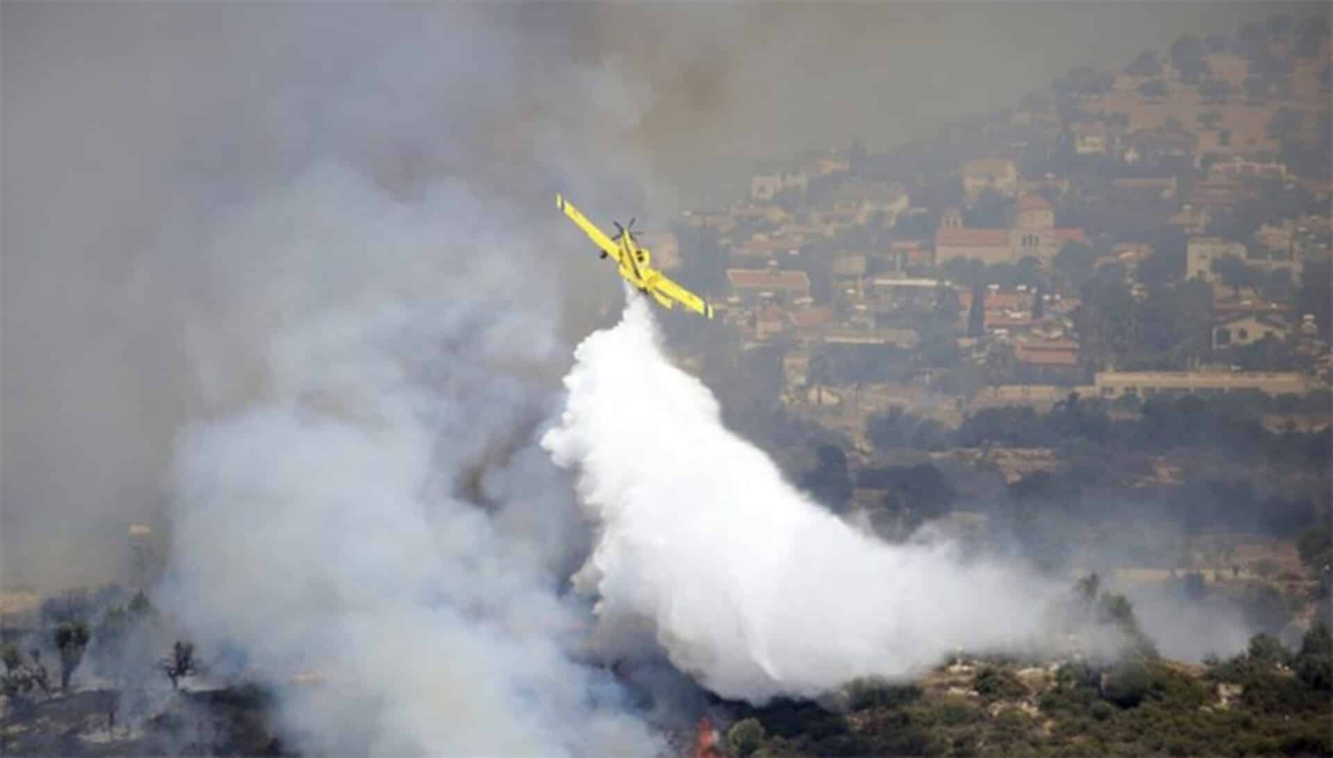 Κύπρος:-Συνεχίζεται-η-κατάσβεση-της-πυρκαγιάς-στην-Πάφο-–-Σκληρή-μάχη-με-τις-αναζωπυρώσεις